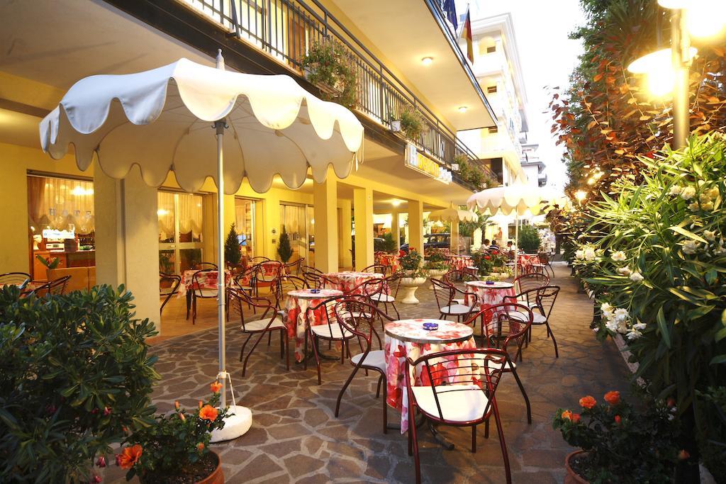 Hotel Devon Rooms & Breakfast Cesenatico Εξωτερικό φωτογραφία