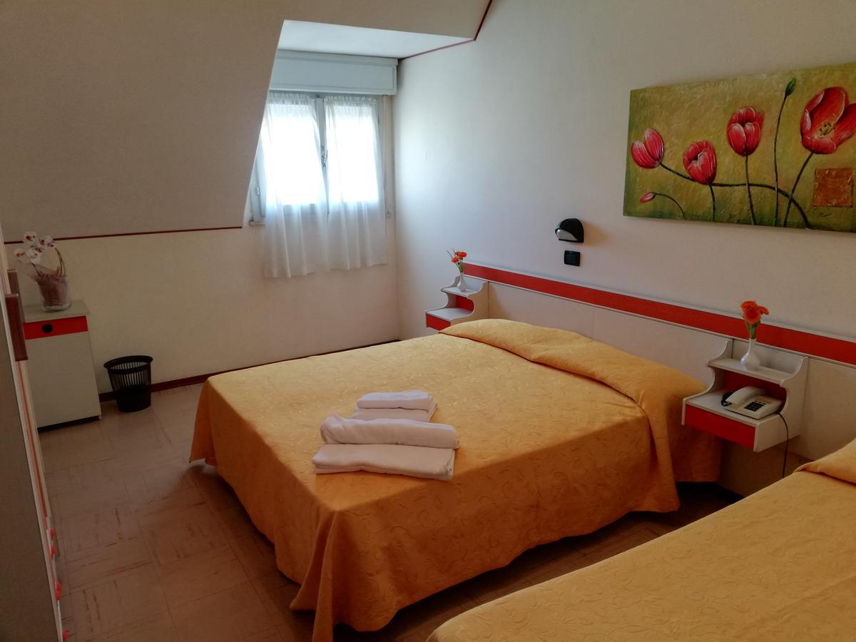 Hotel Devon Rooms & Breakfast Cesenatico Εξωτερικό φωτογραφία
