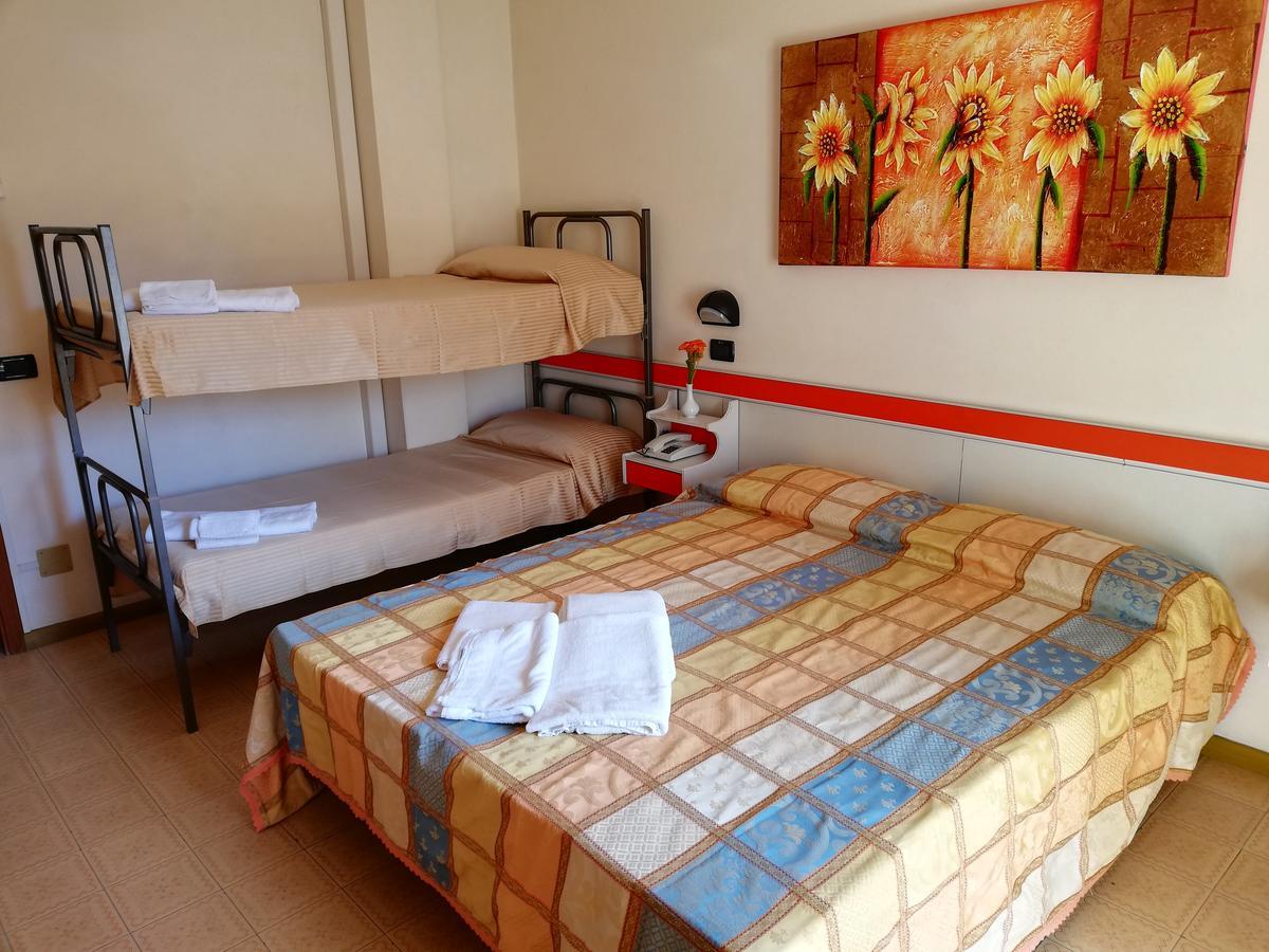 Hotel Devon Rooms & Breakfast Cesenatico Εξωτερικό φωτογραφία